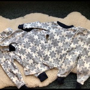 NWOT christmas/holiday Burts Bees Pajamas Bundle